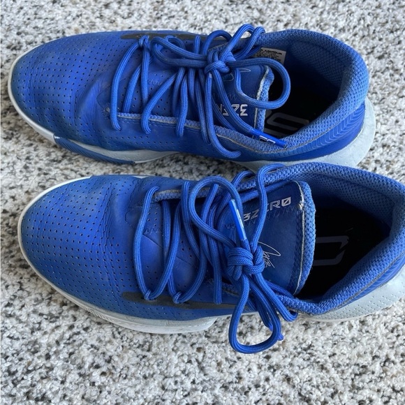 Boys Under Armour shoes - Picture 2 of 11